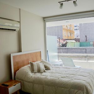 Modern Studio With Private Balcony In San Telmo